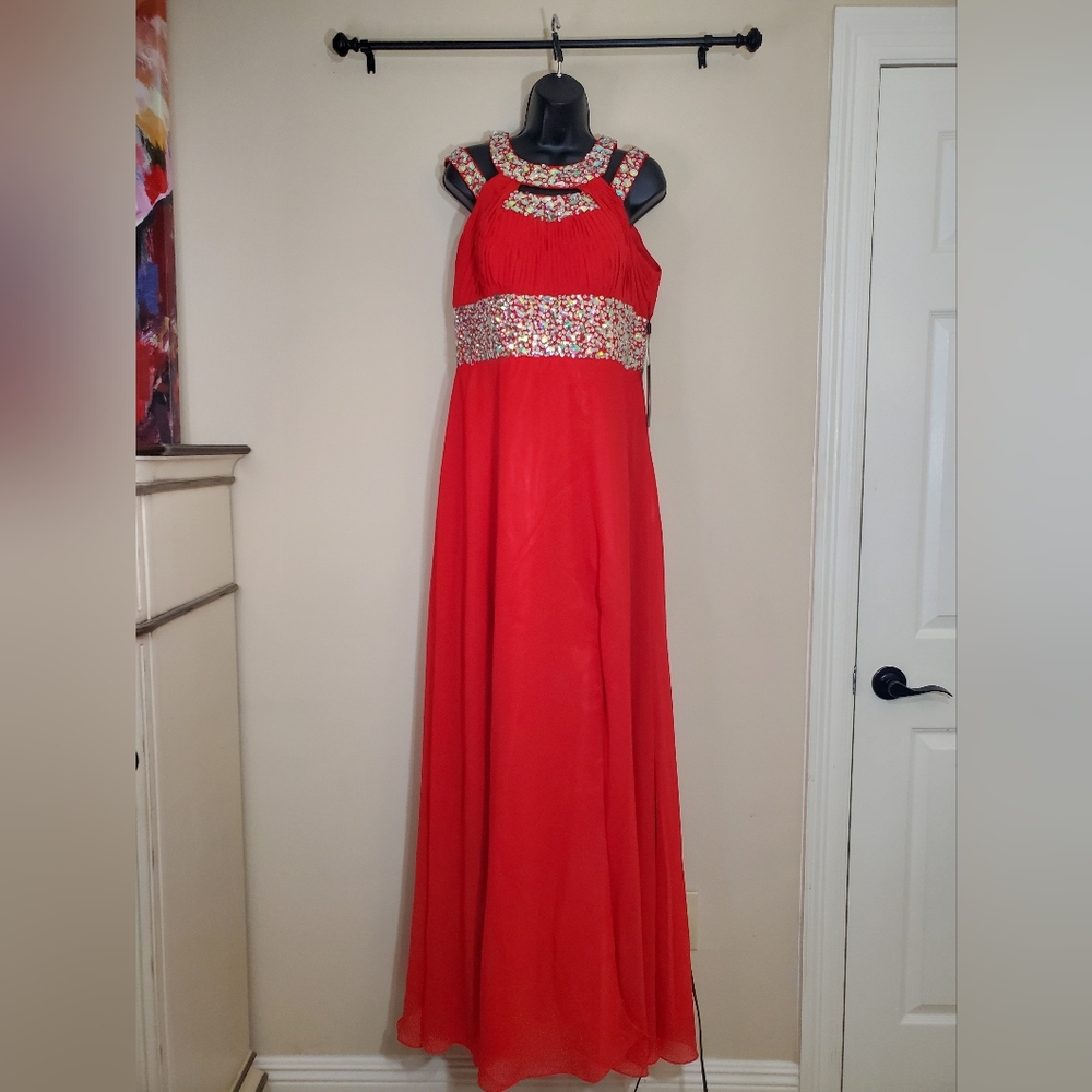 Red sequence trimed top dress.